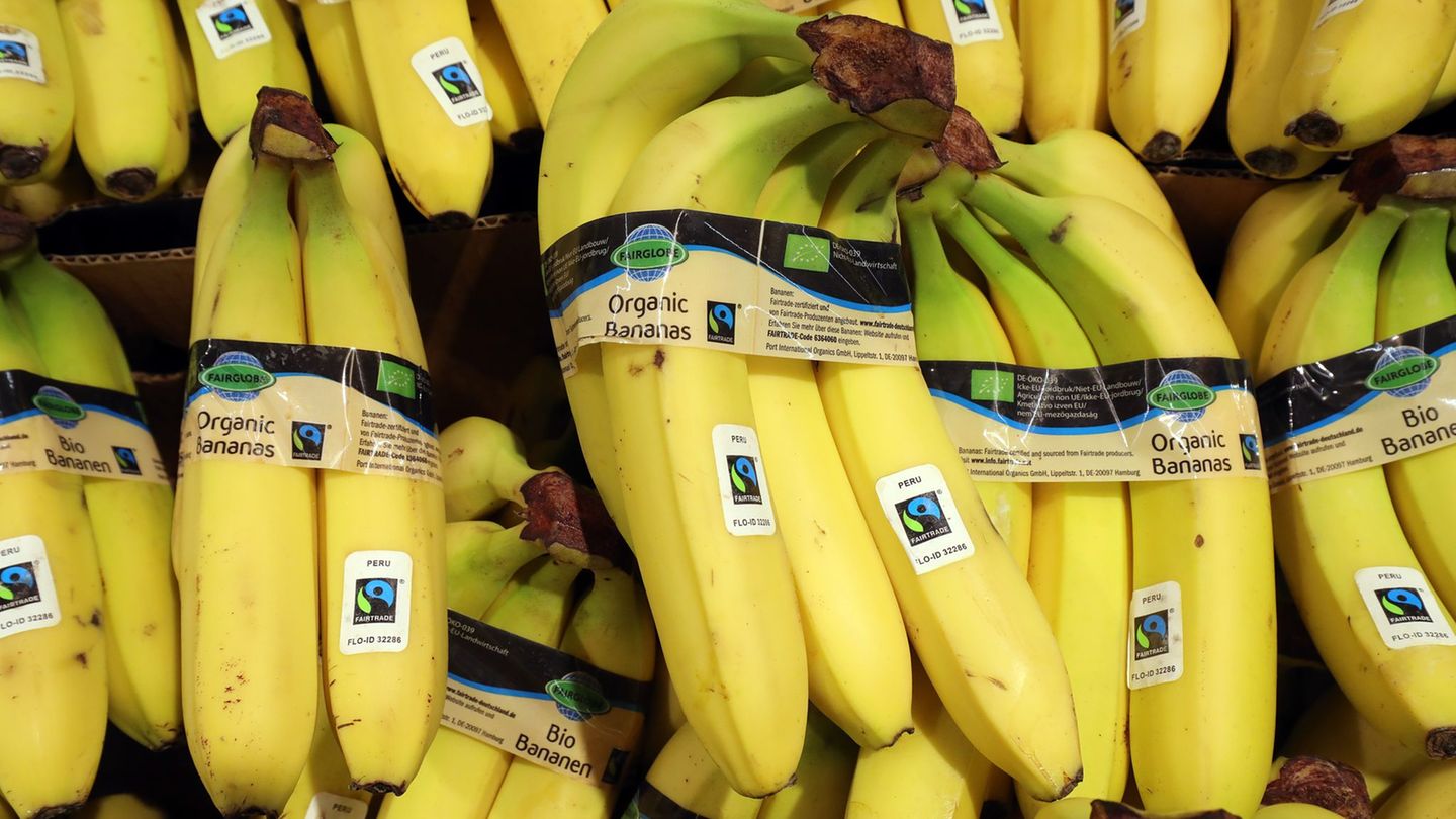 Bei Bananen ist die Nachfrage zuletzt besonders rasant gestiegen. Foto: Wolfgang Kumm/dpa