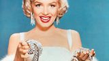 Marilyn Monroe präsentiert Diamantschmuck, 1955