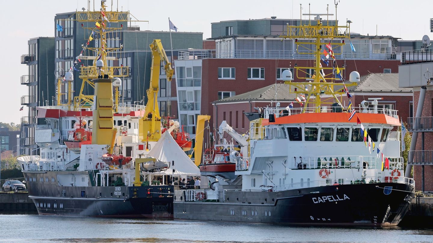 Das BSH verfügt über fünf Schiffe für die Arbeit in Nord- und Ostsee. Foto: Bernd Wüstneck/dpa