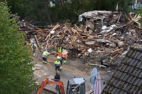 Das Wohn- und Geschäftshaus lag nach der Explosion in Trümmern. (Archivbild) Foto: Thomas Frey/dpa