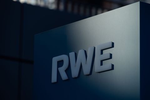RWE hatte 2022 eine Absichtserklärung unterzeichnet. Vorgesehen war, ab 2027 300.000 Tonnen grünes Ammoniak aus Namibia zu bezie