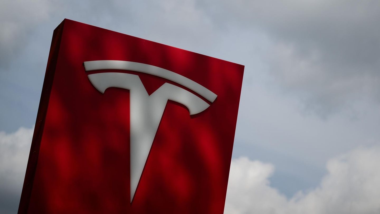 Das Logo von Tesla