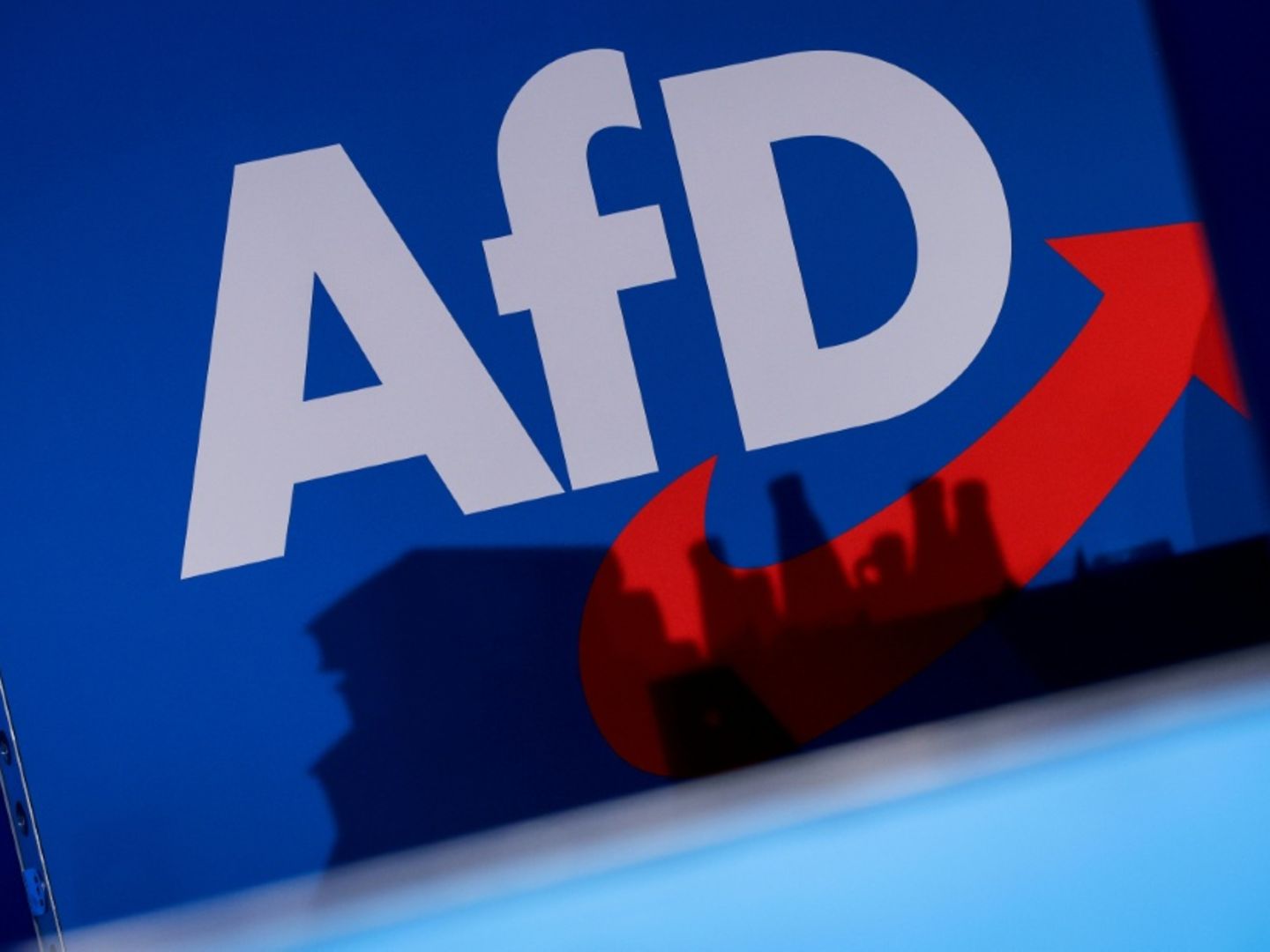 Deutschlandtrend": AfD zieht mit Union gleich | STERN.de
