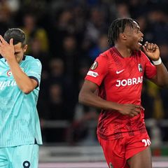 Junior Adamu freut sich über sein Tor zum 1:1. Foto: Massimo Paolone/LaPresse via ZUMA Press/dpa