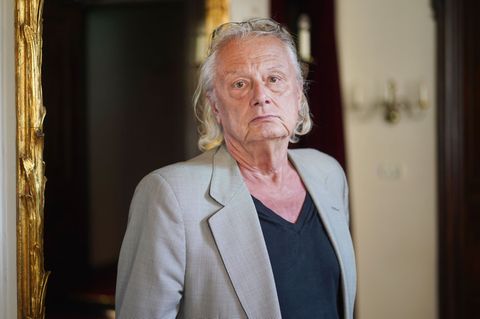 Regisseur Frank Castorf inszeniert in Hamburg "Hamlet". (Archivbild) Foto: Jörg Carstensen/dpa