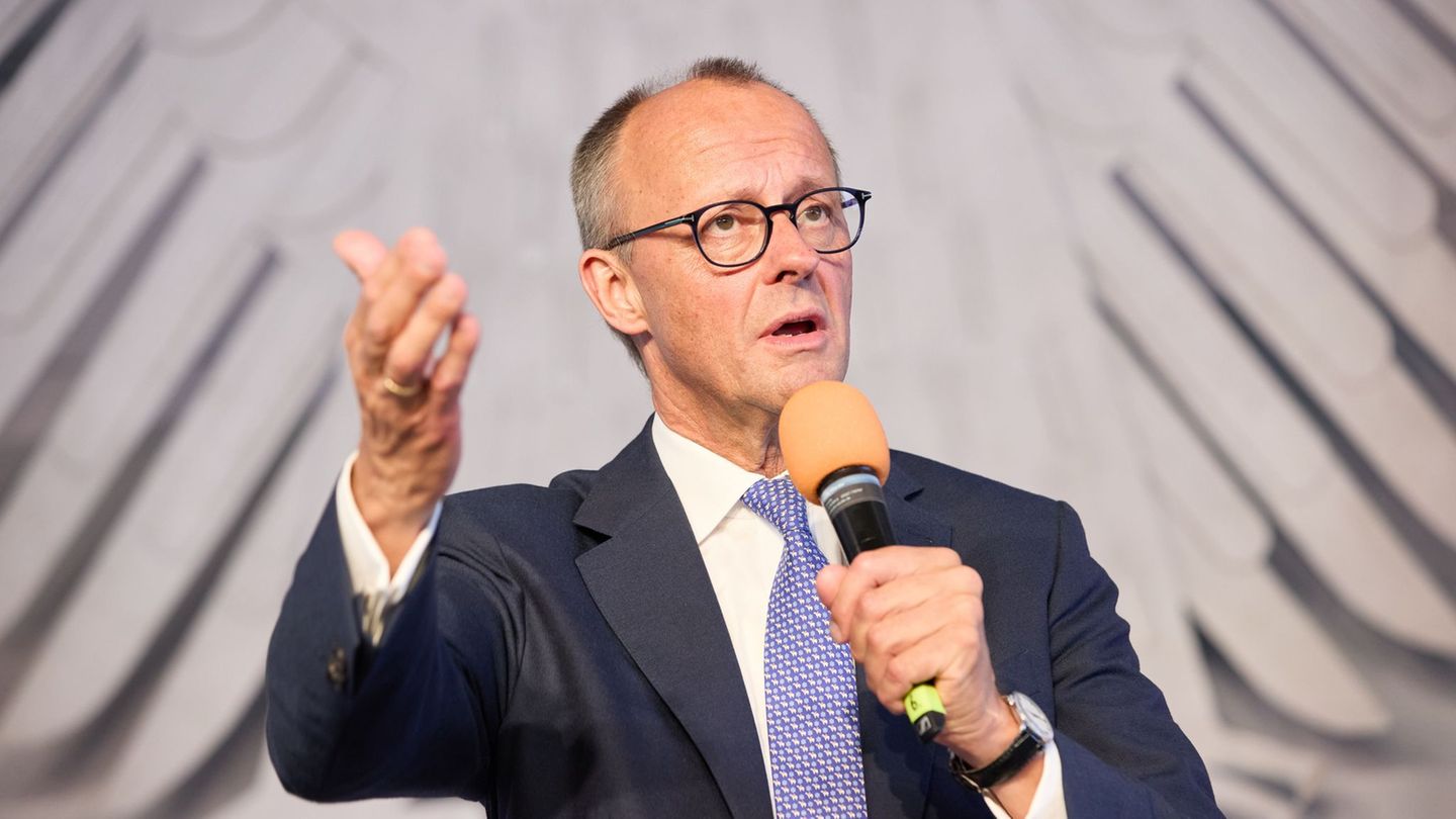 In diesem Jahr wird Friedrich Merz als Bundeskanzler die Rede bei der zentralen Feier zum Tag der Deutschen Einheit halten. (Arc