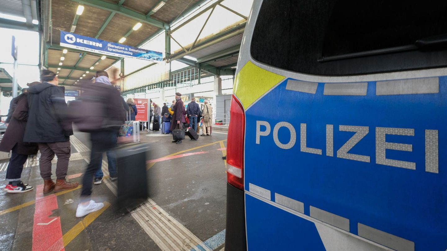 Wie sicher ist der öffentliche Verkehr? (Archivbild) Foto: Bernd Weißbrod/dpa