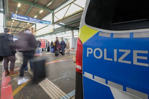 Wie sicher ist der öffentliche Verkehr? (Archivbild) Foto: Bernd Weißbrod/dpa