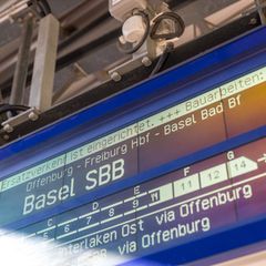 Reisende auf der Rheintalbahn müssen sich auf Einschränkungen einstellen. (Archivbild) Foto: Philipp von Ditfurth/dpa