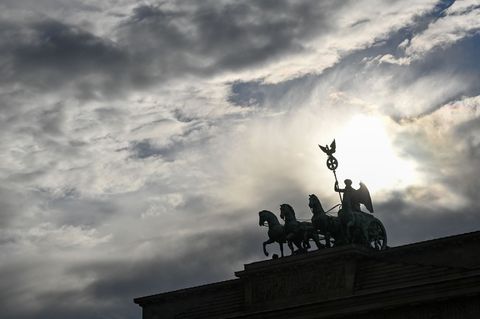 Die Gefühlslage der Nation ist nach Einschätzung des Psychologen Stephan Grünewald derzeit schwierig und stark von Verdrängung g