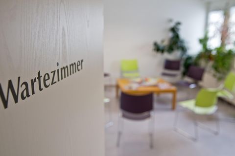 Termine ausgebucht, aber das Wartezimmer ist leer: Für Arztpraxen ist das sehr ärgerlich