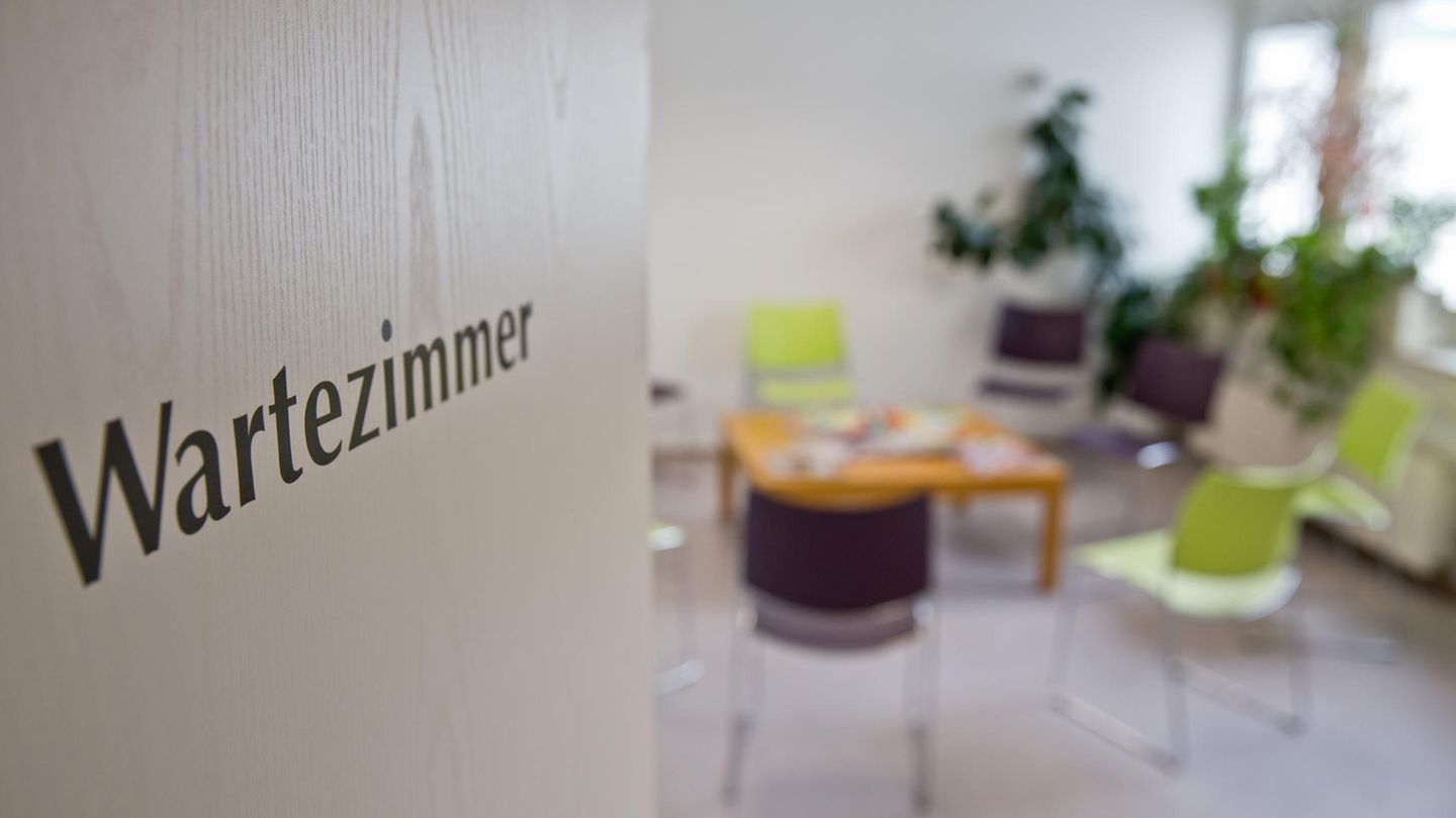Health insurance companies plan digital pre-assessment for faster appointments