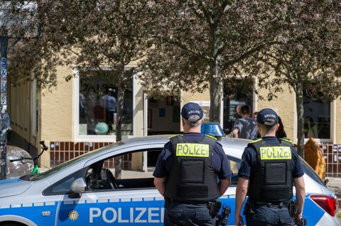 Die Polizei ermittelt nach Drohungen gegen die "Bajszel"-Betreiber. (Archivbild) Foto: Soeren Stache/dpa