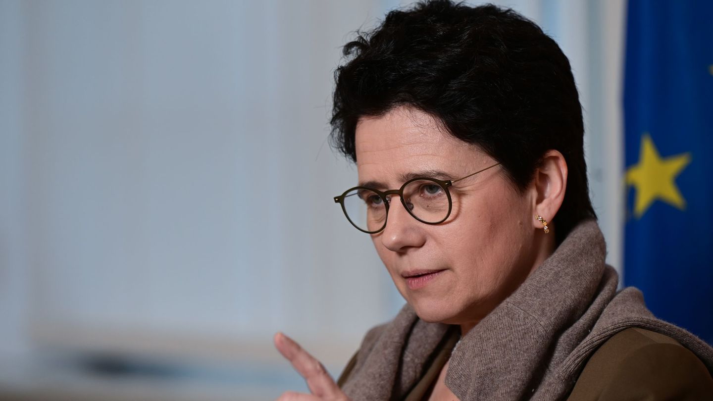 Justizministerin Marion Gentges forderte lebenslange Einreisesperren. (Archivbild) Foto: Bernd Weißbrod/dpa