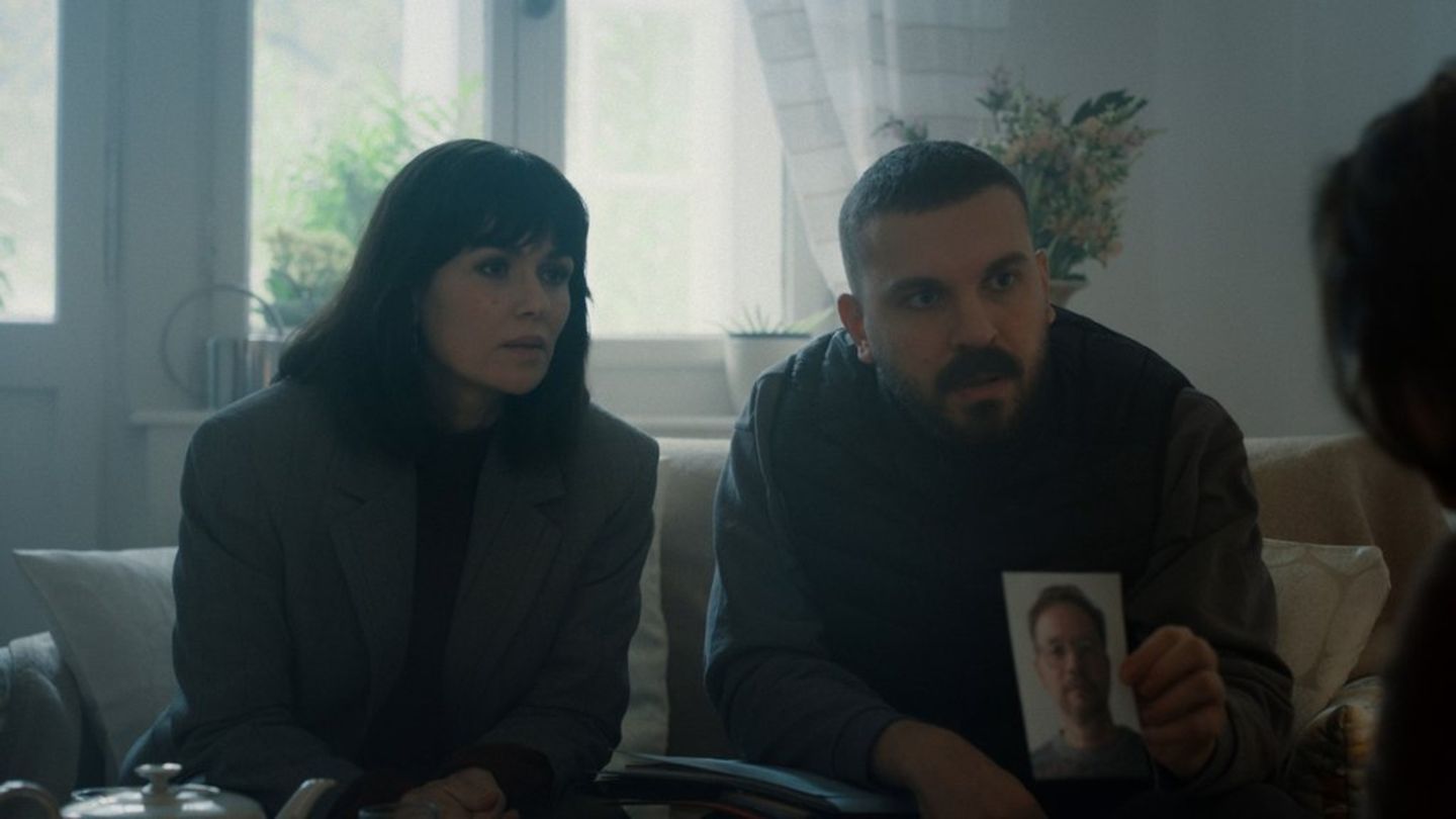 Maryam Azadin (Melika Foroutan) und Hamza Kulina (Edin Hasanović) suchen im "Tatort: Dunkelheit" nach weiteren Opfern eines Se