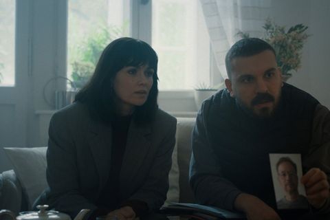 Maryam Azadin (Melika Foroutan) und Hamza Kulina (Edin Hasanović) suchen im "Tatort: Dunkelheit" nach weiteren Opfern eines Se