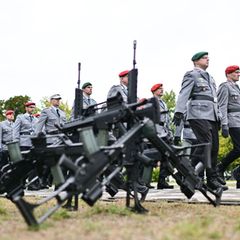 Die Bundeswehr soll attraktiver werden für junge Leute, denn der Bedarf ist aus Sicht der Regierung groß. (Archivbild) Foto: Seb