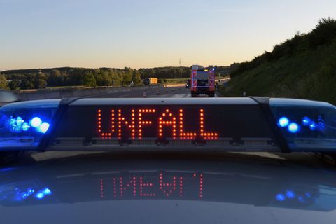 Ein 34-Jähriger ist schwer verletzt. (Symbolbild) Foto: Stefan Puchner/dpa