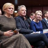 Julia Klöckner und Jörg Pilawa (v.l.) beim Festakt zum Tag der Deutschen Einheit in Saarbrücken