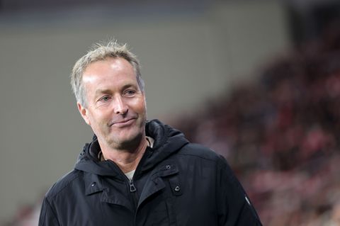 Leverkusens Trainer Kasper Hjulmand hat über die Partie gegen Union Berlin gesprochen. Foto: Rolf Vennenbernd/dpa