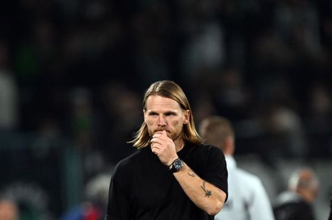 Nachdenklicher Eugen Polanski: Dem Interimscoach von Borussia Mönchengladbach fehlen wichtige Spieler Foto: Federico Gambarini/d