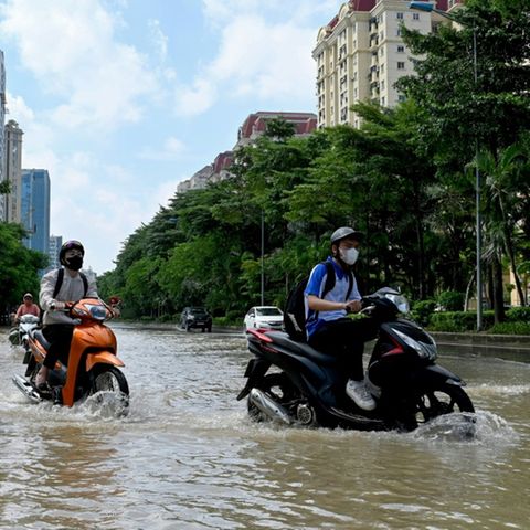 Überschwemmte Straße in Hanoi