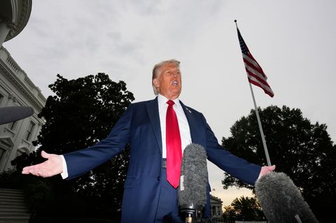 Trump fordert Israel auf, die Bombardierung des Gazastreifens zu stoppen. (Archivbild) Foto: Alex Brandon/AP/dpa