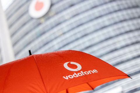 Internetverträge werden teurer - auch bei Vodafone. Foto: Thomas Banneyer/dpa