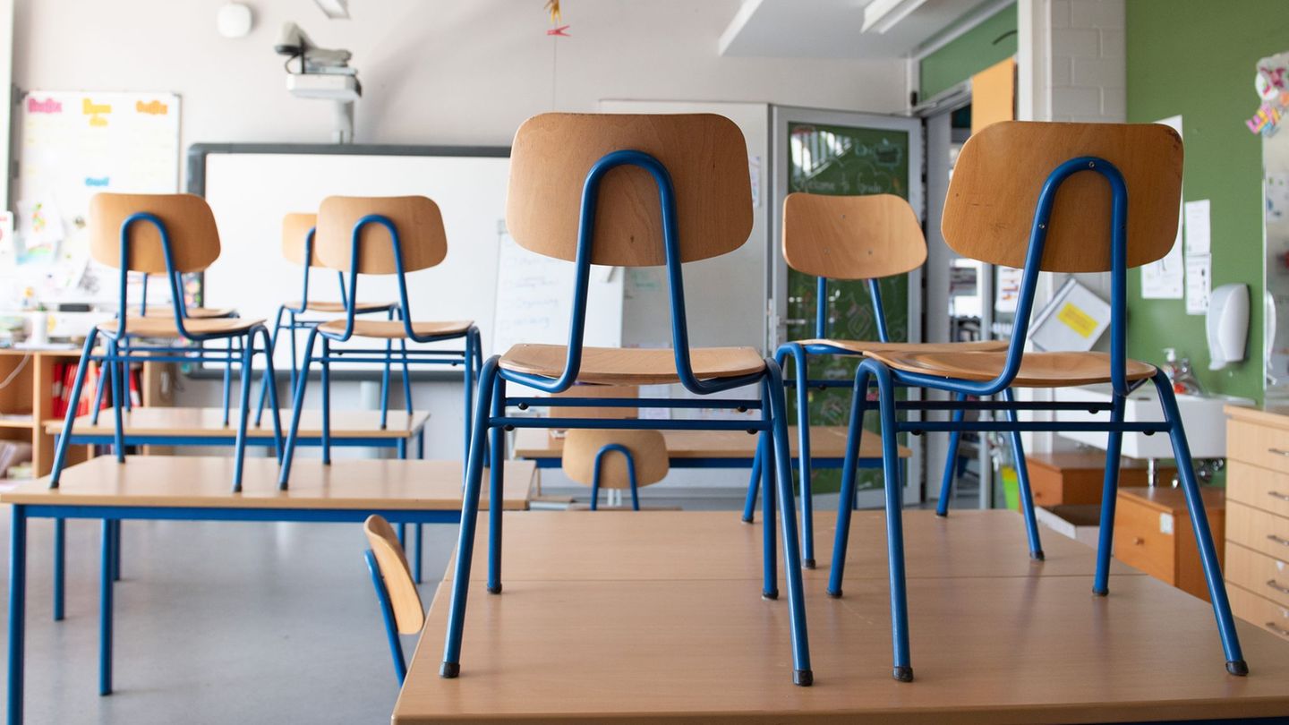Education: More and more leaving school without a degree
