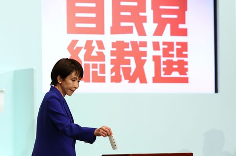 Sanae Takaichi übernimmt als erste Frau den Vorsitzt der regierenden LDP. Foto: Kim Kyung-Hoon/Pool Reuters/AP/dpa
