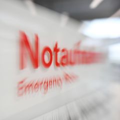 Die Notfälle werden derzeit auf andere Krankenhäuser verteilt. (Symbolbild) Foto: Marijan Murat/dpa