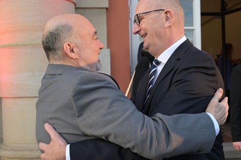 Der Schutz der Jüdinnen und Juden hat nach den Worten von Brandenburgs Ministerpräsident Dietmar Woidke (SPD) oberste Priorität.