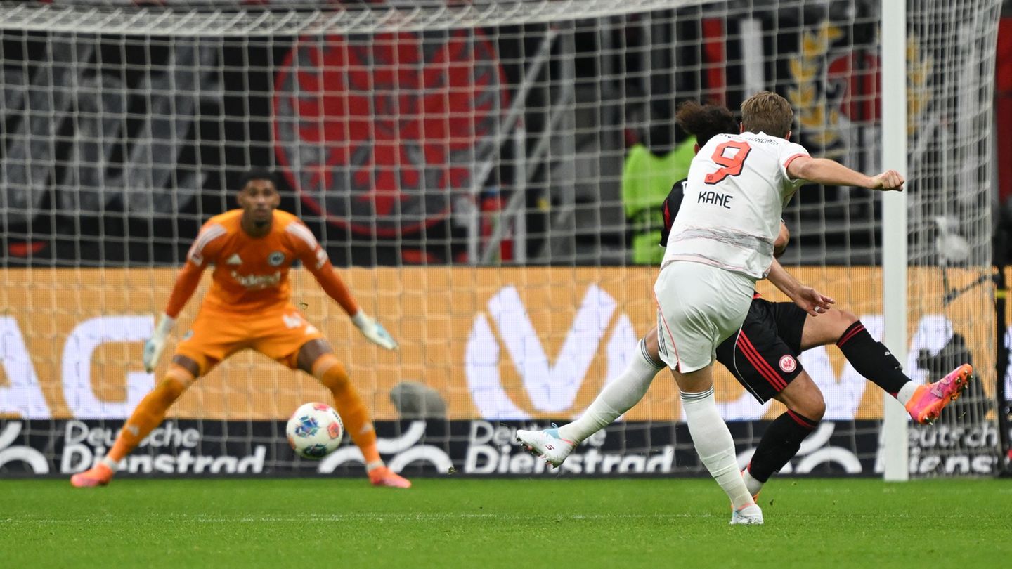 Der FC Bayern München eilt in dieser Saison von Sieg zu Sieg. Foto: Arne Dedert/dpa