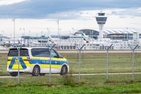 Nach den Drohnensichtungen kann es am Münchner Airport weiter zu Einschränkungen kommen. Foto: Armin Weigel/dpa