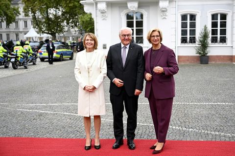 Anke Rehlinger mit dem Bundespräsidenten und seiner Frau