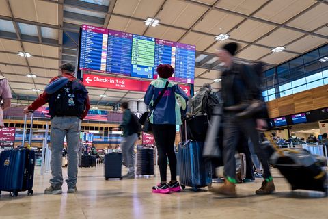 Der Hackerangriff legte am BER elektronische Systeme lahm, die für die Passagier- und Gepäckabfertigung genutzt werden. (Archivb