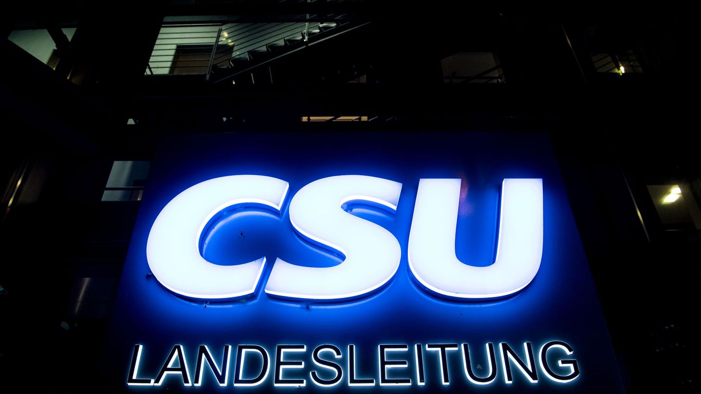 Auf die Parteizentrale der CSU in München wurde mutmaßlich ein Brandanschlag verübt. (Archivbild) Foto: picture alliance / Sven