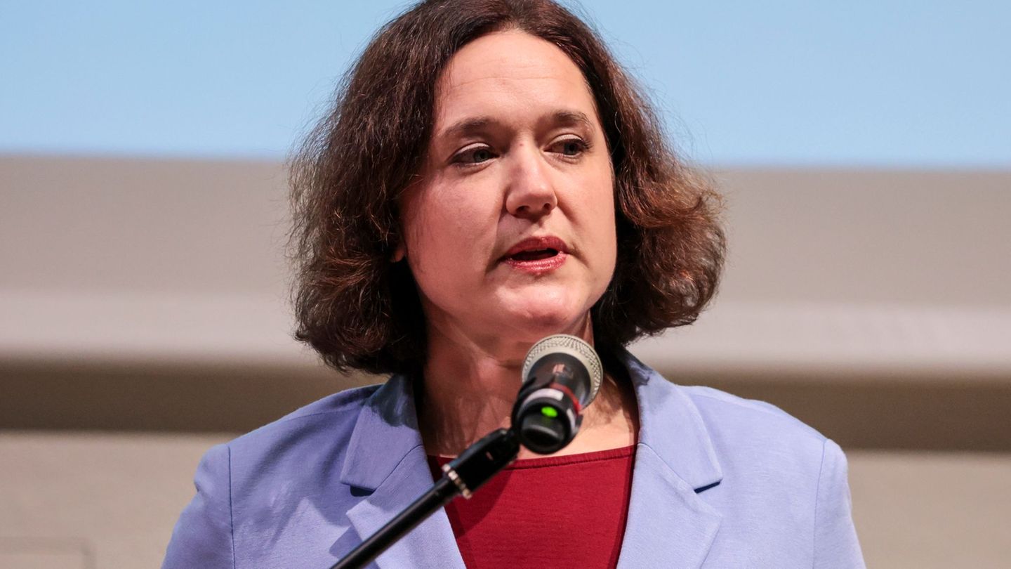Nach dem Rücktritt der Bremer Umweltsenatorin Kathrin Moosdorf sind viele Fragen offen. (Archivbild) Foto: Focke Strangmann/dpa