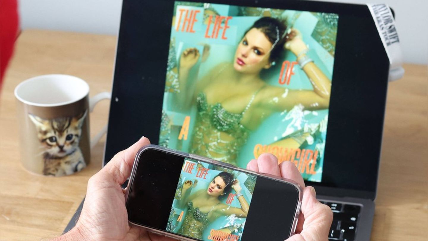 Taylor Swift hat am 3. Oktober ihr zwölftes Studioalbum "The Life of a Showgirl" veröffentlicht.