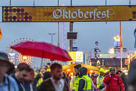 6,5 Millionen Menschen haben nach offiziellen Angaben das Oktoberfest besucht. Foto: Armin Weigel/dpa