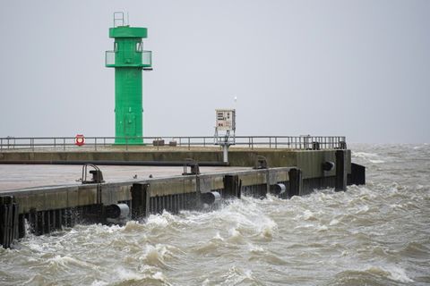 Wellengang in Büsum bei einem früheren Sturm