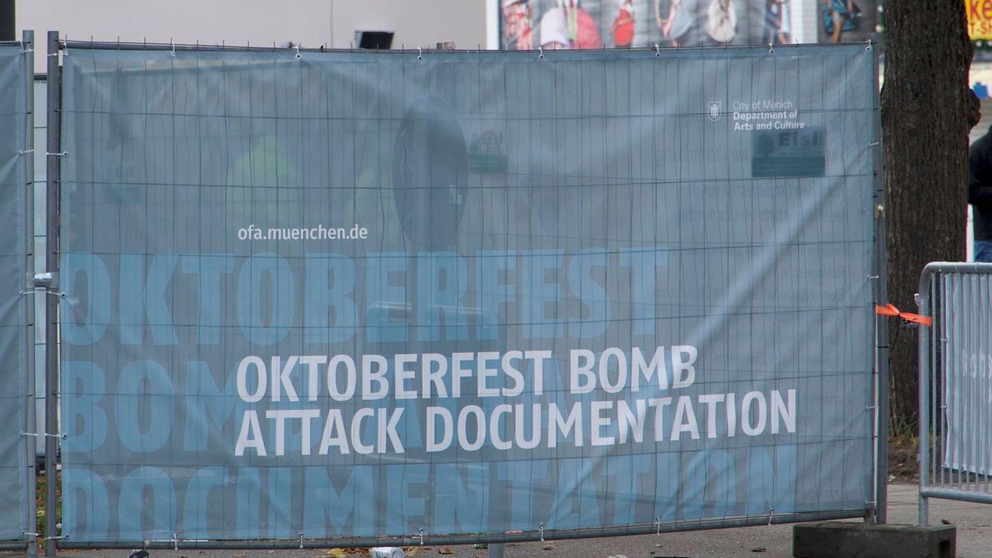 Die Wiesn war wegen einer Bombendrohung gesperrt - und konnte erst nach umfangreichen Absuchmaßnahmen wieder öffnen. Foto: Micha