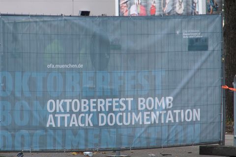 Die Wiesn war wegen einer Bombendrohung gesperrt - und konnte erst nach umfangreichen Absuchmaßnahmen wieder öffnen. Foto: Micha
