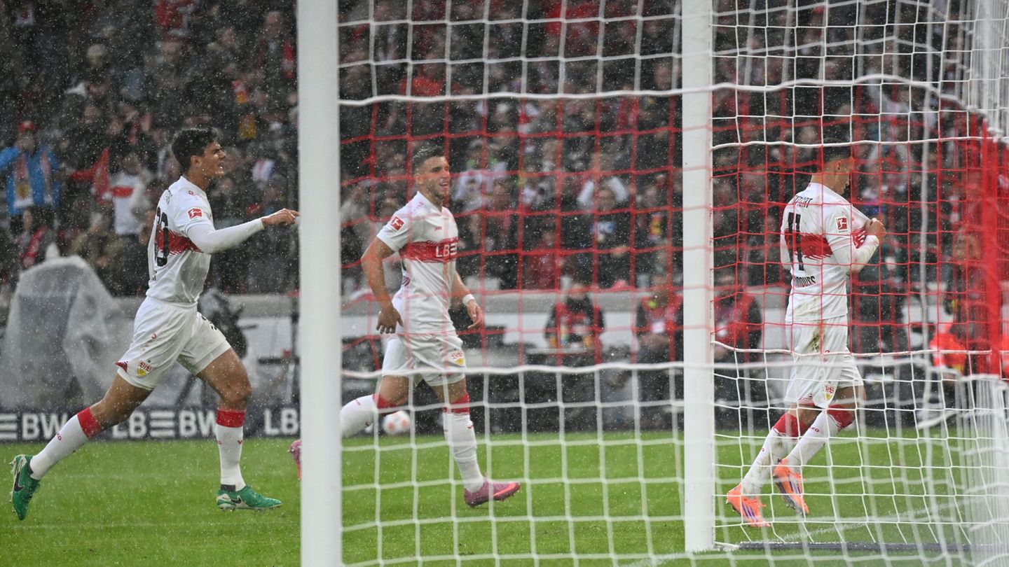 Bilal El Khannouss führt den VfB Stuttgart zum nächsten Heimsieg. Foto: Bernd Weißbrod/dpa