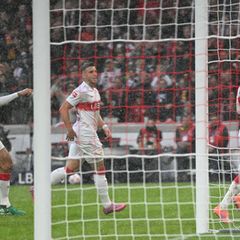 Bilal El Khannouss führt den VfB Stuttgart zum nächsten Heimsieg. Foto: Bernd Weißbrod/dpa