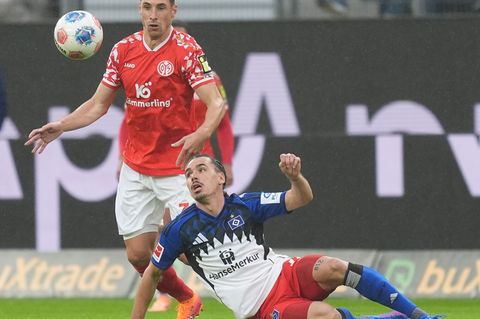 Spieler des Spiels: HSV-Doppeltorschütze Rayan Philippe (r) Foto: Marcus Brandt/dpa