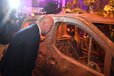 Berlins Regierender Bürgermeister Kai Wegner (CDU) besichtigte die Schau vorab am Sonntagabend gemeinsam mit geladenen Gästen. F
