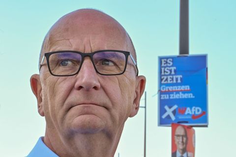 Brandenburgs SPD-Ministerpräsident Dietmar Woidke: "Solange die AfD nicht verboten ist, halte ich es grundsätzlich für rechtlich