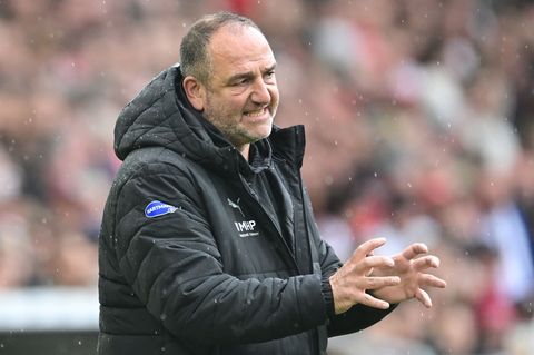 Heidenheims Trainer Frank Schmidt kann im Kampf gegen den Abstieg darauf hoffen, dass verletzte Spieler zurückkehren. Foto: Bern