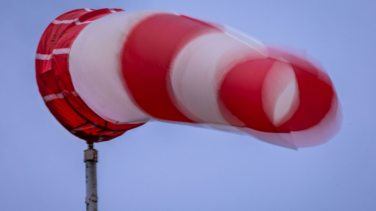 In der Nacht soll der Wind schwächer werden. (Symbolbild) Foto: Jens Büttner/dpa